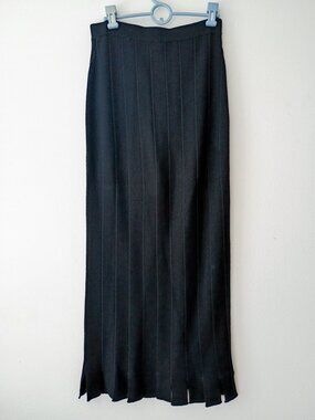 Black Pleated Knit Midi Skirt Size S | Classic Minimalist Chic Style